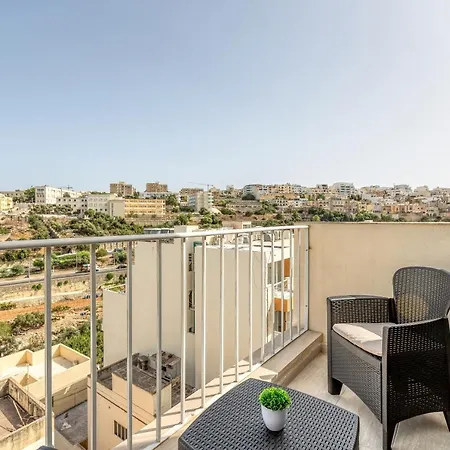 Penthouse Studio, With With Private Balcony & Wifi By 360 Estates Lägenhet St. Julian's