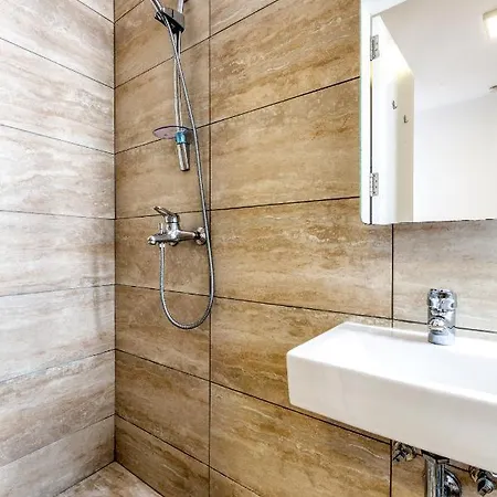 شقة Penthouse Studio, With With Private Balcony & Wifi By 360 Estates *